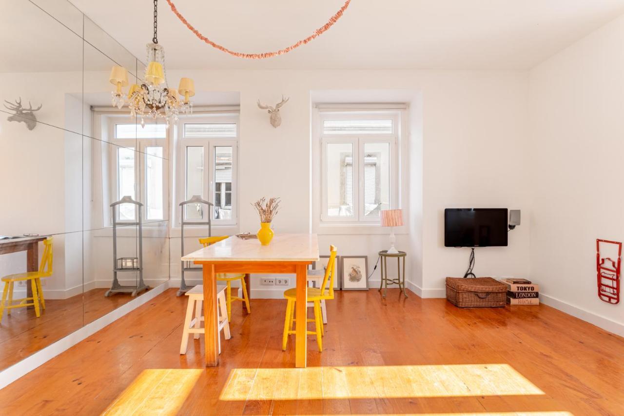 리스본 Joivy Chic 2Br Apt In Bairro Alto, 2Mins To Sao Pedro De Alcantara Viewpoint 아파트 외부 사진